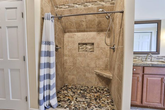 4224 Schenck Avenue, Deer Park, OH 45236