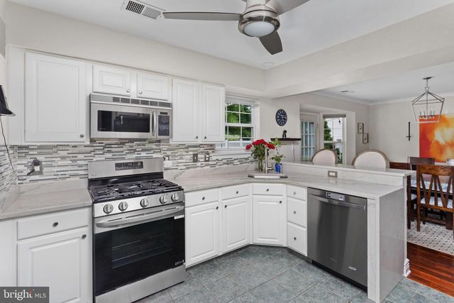 45 LINCOLN DR, Columbus, NJ 08022