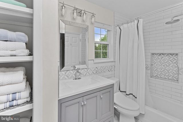 45 LINCOLN DR, Columbus, NJ 08022
