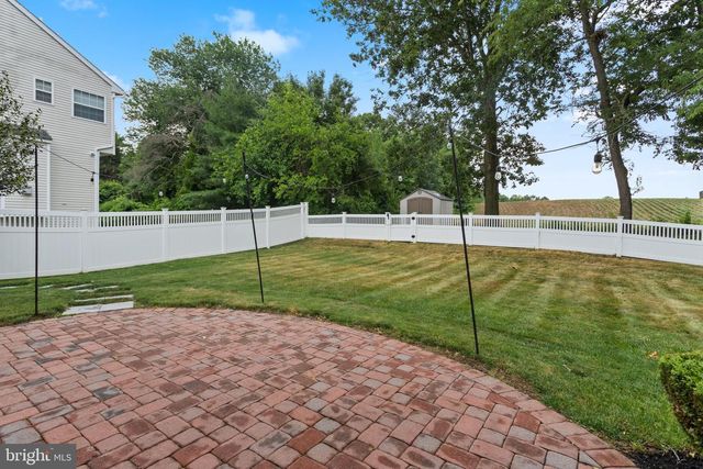 45 LINCOLN DR, Columbus, NJ 08022