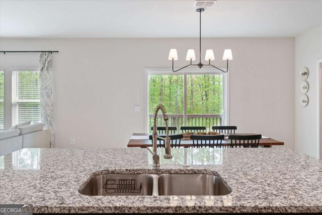 225 Magnolia Drive, Dawsonville, GA 30534