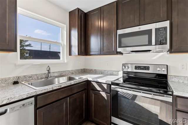 14 Town Centre Court, Foristell, MO 63348