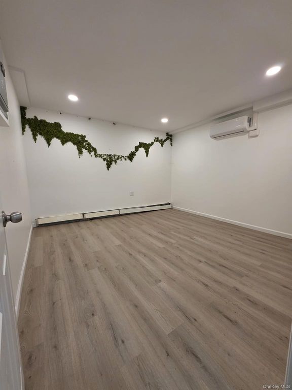 5904 Riverdale Avenue, Bronx, NY 10471 — photo 2
