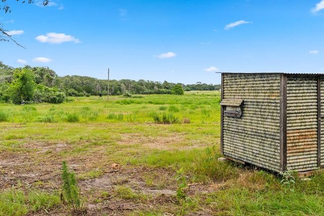 1910 E County Road 415, Lexington, TX 78947