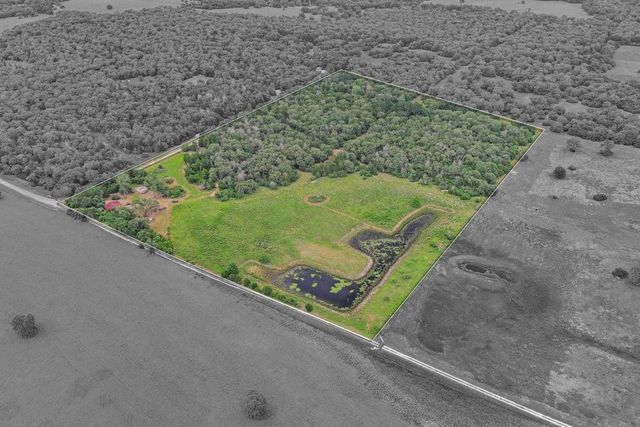 1910 E County Road 415, Lexington, TX 78947