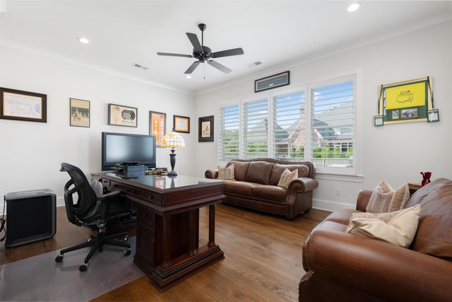 9016 WINSTON WOODS CIR S, Germantown, TN 38139