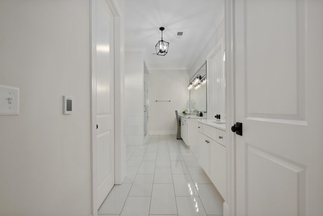9016 WINSTON WOODS CIR S, Germantown, TN 38139