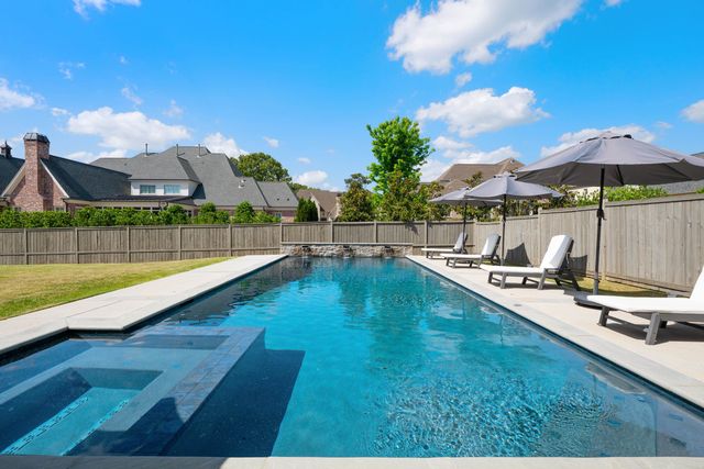 9016 WINSTON WOODS CIR S, Germantown, TN 38139