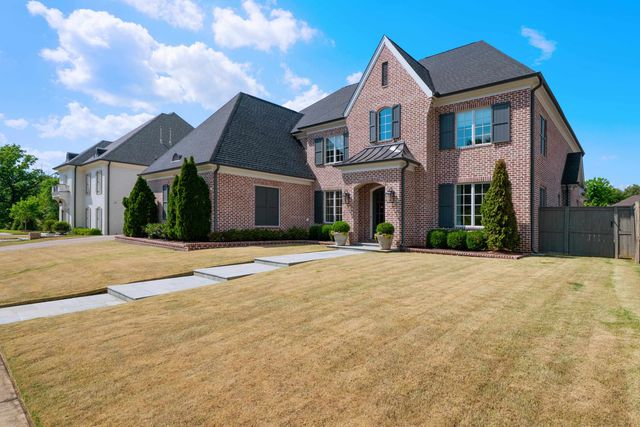 9016 WINSTON WOODS CIR S, Germantown, TN 38139