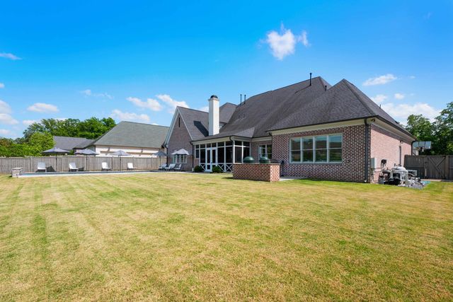 9016 WINSTON WOODS CIR S, Germantown, TN 38139