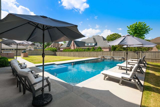 9016 WINSTON WOODS CIR S, Germantown, TN 38139
