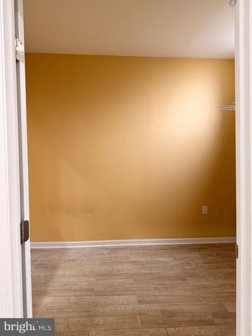 86 N YORK RD, Willow Grove, PA 19090