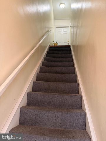 86 N YORK RD, Willow Grove, PA 19090