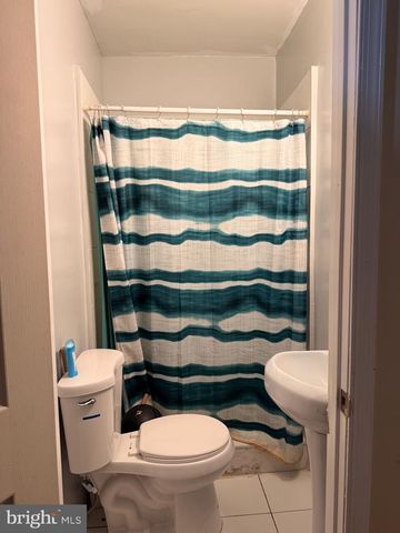 86 N YORK RD, Willow Grove, PA 19090