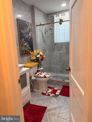 86 N YORK RD, Willow Grove, PA 19090