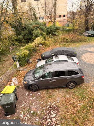 86 N YORK RD, Willow Grove, PA 19090