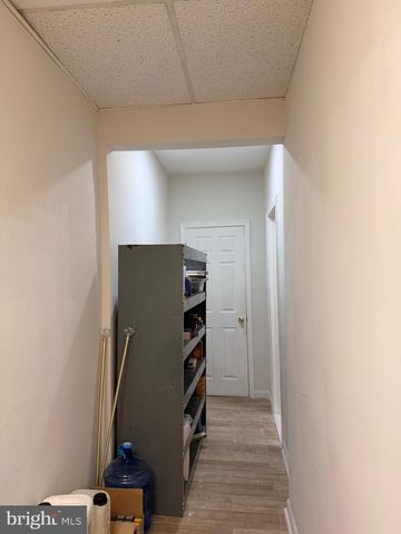 86 N YORK RD, Willow Grove, PA 19090