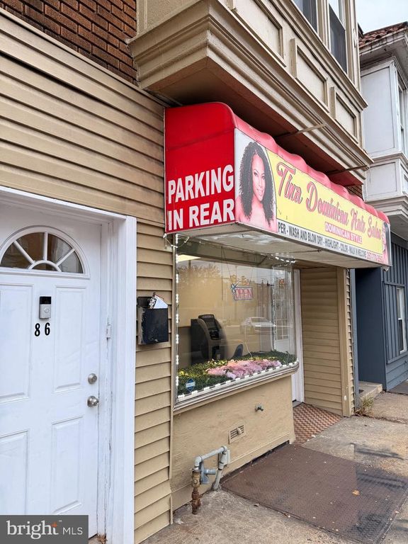 86 N YORK RD, Willow Grove, PA 19090