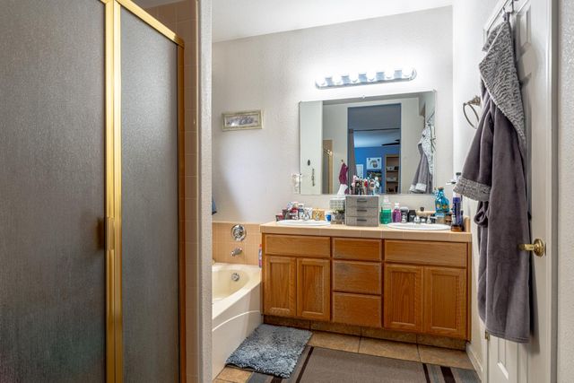 994 Colmore Ct, Galt, CA 95632