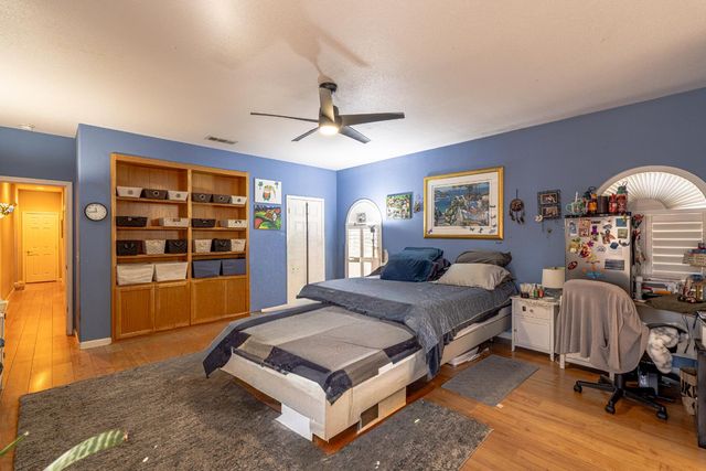 994 Colmore Ct, Galt, CA 95632