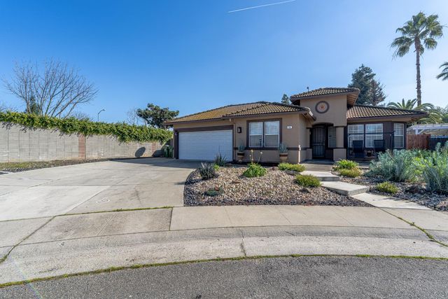 994 Colmore Ct, Galt, CA 95632