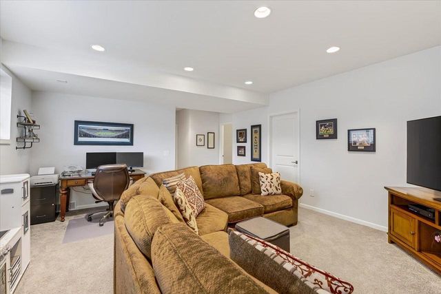 10129 Meandering Way, Verona, WI 53593