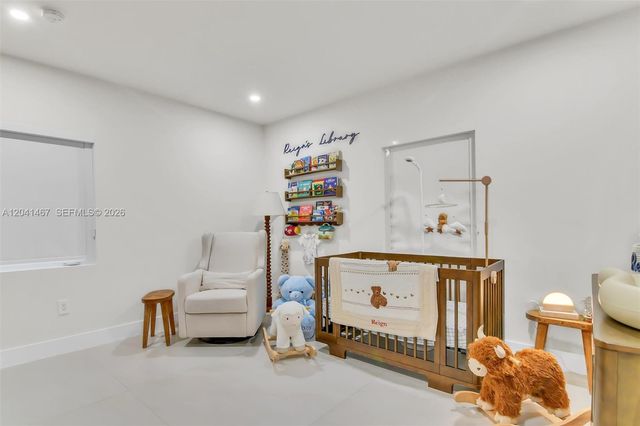 241 W 48th St, Hialeah, FL 33012
