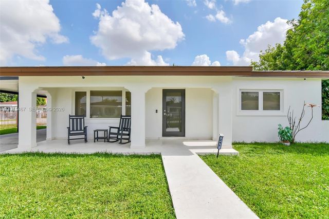 241 W 48th St, Hialeah, FL 33012