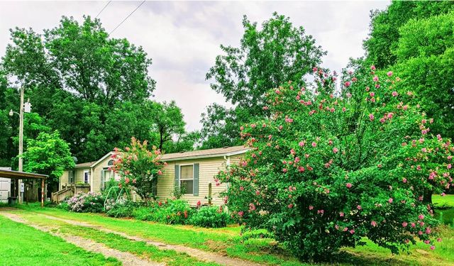 7715 E McElroy Road, Stillwater, OK 74075