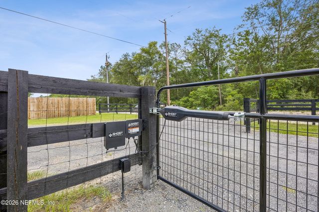 6141 CHARLIE ROWE Drive, Macclenny, FL 32063