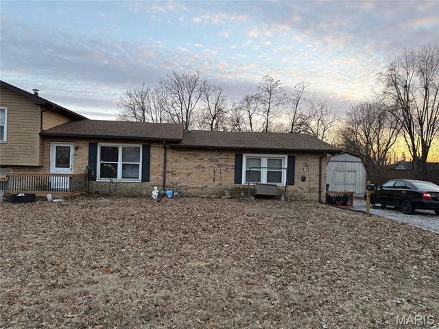 2824 E 24th Street, Granite City, IL 62040