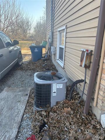 2824 E 24th Street, Granite City, IL 62040