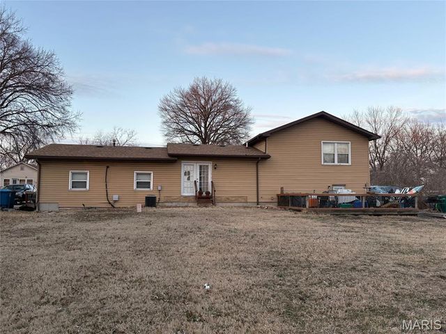 2824 E 24th Street, Granite City, IL 62040