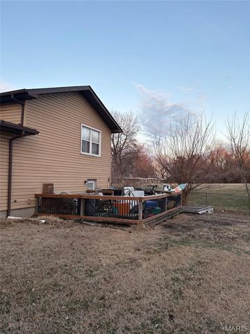 2824 E 24th Street, Granite City, IL 62040