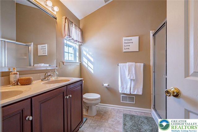 5238 Dartmouth Drive, Lower Macungie Twp, PA 18062