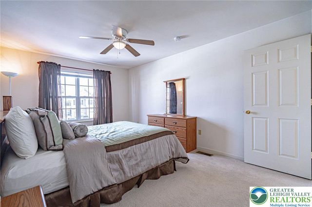 5238 Dartmouth Drive, Lower Macungie Twp, PA 18062