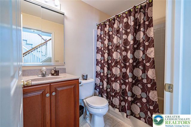 5238 Dartmouth Drive, Lower Macungie Twp, PA 18062