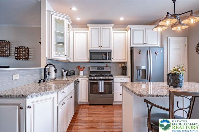 5238 Dartmouth Drive, Lower Macungie Twp, PA 18062