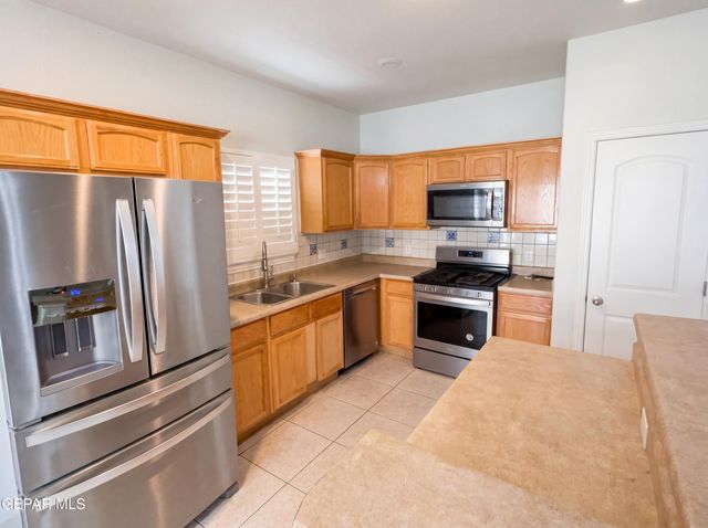 3648 AJA KOREN Place, El Paso, TX 79938