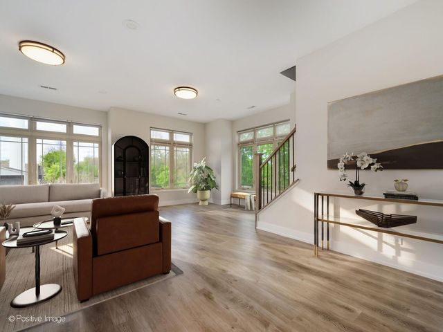 43 FOREST Avenue, River Forest, IL 60305