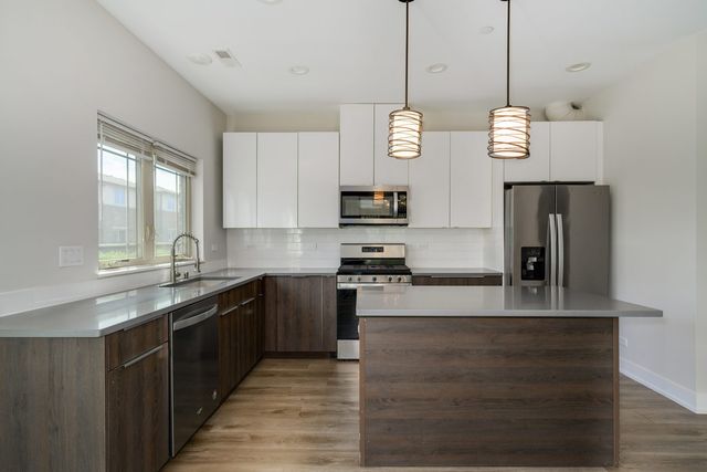 43 FOREST Avenue, River Forest, IL 60305