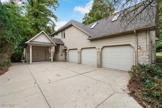 5412 Downingsgate Circle NW, Canton, OH 44718