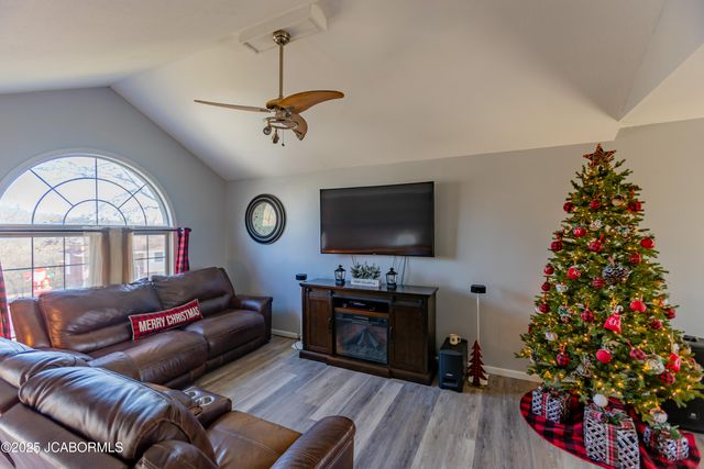 11247 DENA DRIVE, Holts Summit, MO 65043