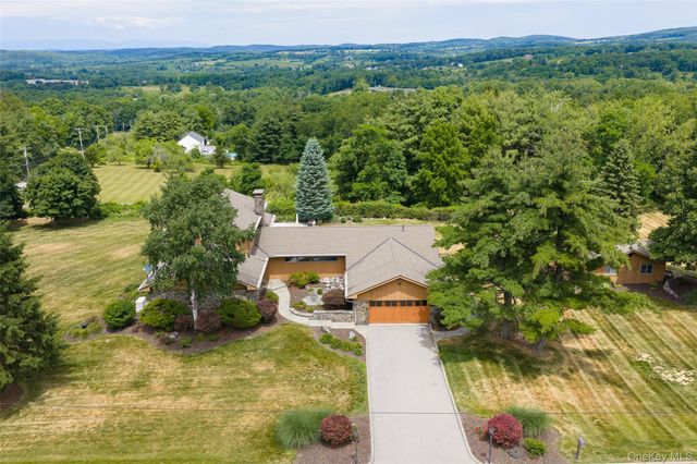 11 Potters Lane, Lagrangeville, NY 12540