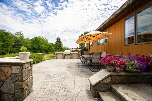 11 Potters Lane, Lagrangeville, NY 12540