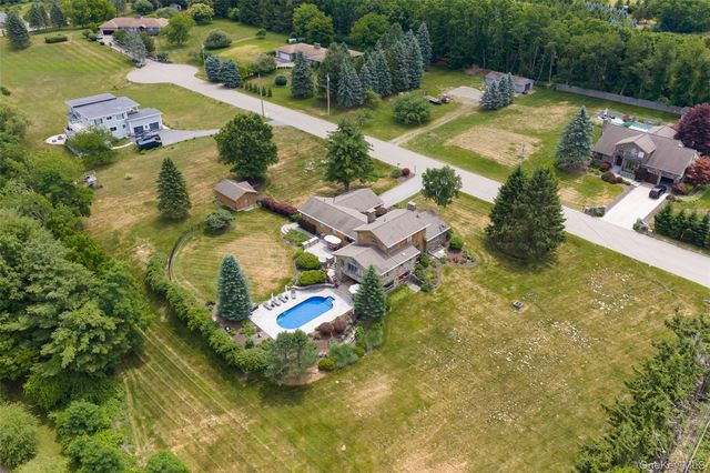 11 Potters Lane, Lagrangeville, NY 12540