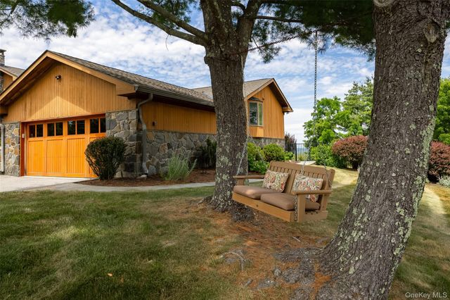 11 Potters Lane, Lagrangeville, NY 12540