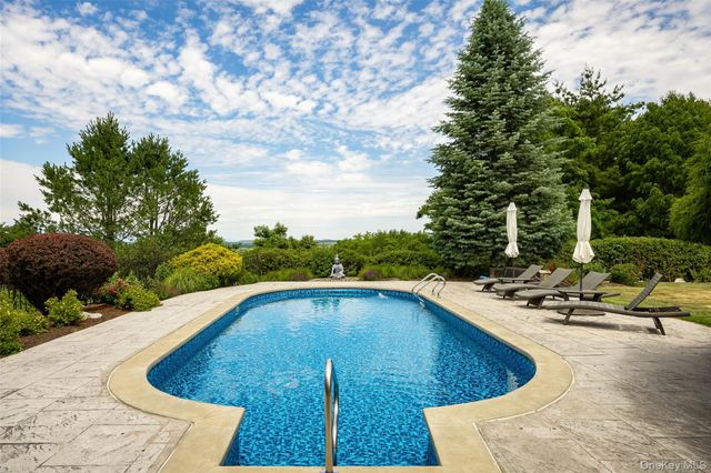 11 Potters Lane, Lagrangeville, NY 12540