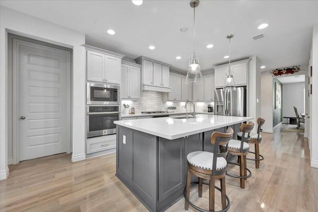 12218 Hickory Arroyo Drive, Humble, TX 77346