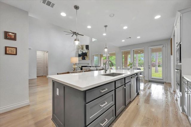 12218 Hickory Arroyo Drive, Humble, TX 77346